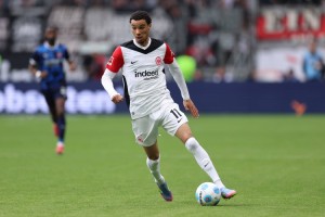 Xingkong Sports-记者：曼联和纽卡仍是追求埃基蒂克最积极的俱乐部